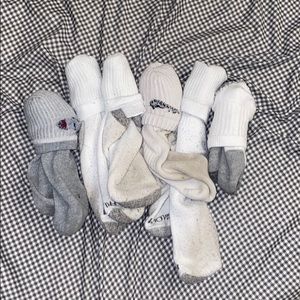 6 pairs of socks